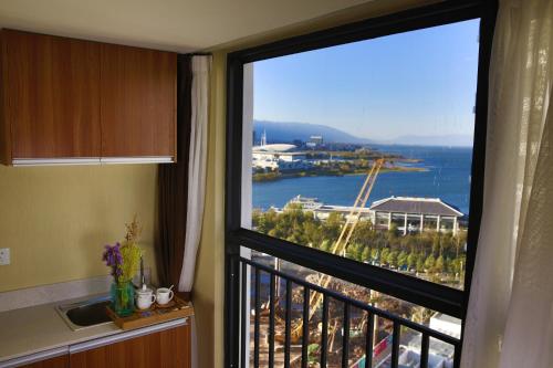 . Left Coast Right Sea Hotel