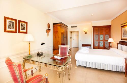 Apartamentos Guadalpin Boutique