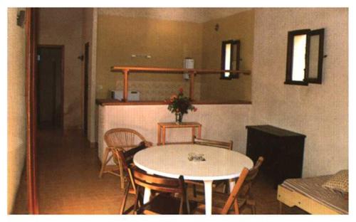 2 twin beds, 2 sofa beds