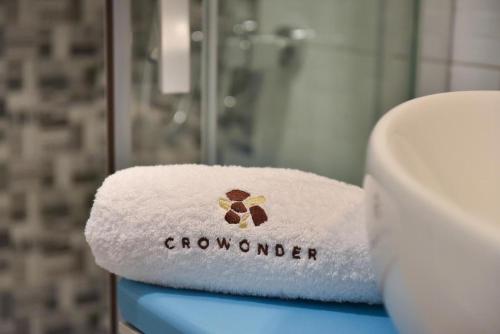 Crowonder Luxury Vir- 6 New Apartments for Families with Playground for Kids