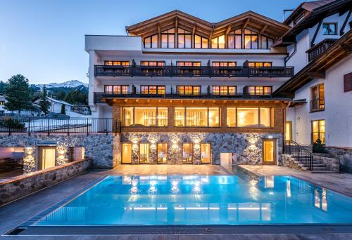 Pettneu am Arlberg Hotels