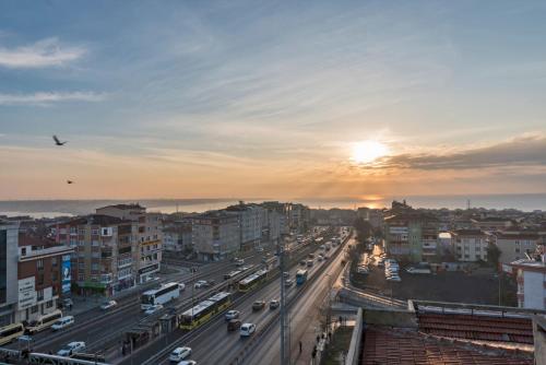 Land Park Hotel - image 8