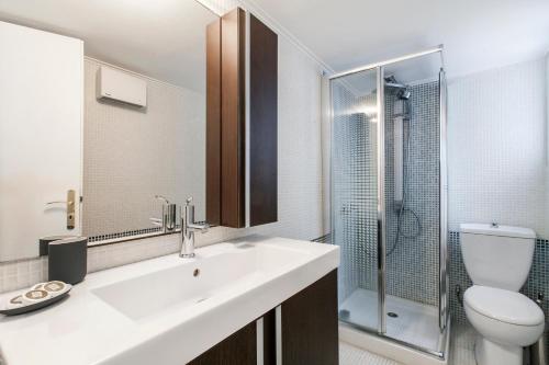 Trendy Minimal Flat in posh Athens, Atény (fotografie 10)