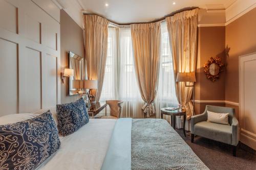 room detail thumbnail 1
