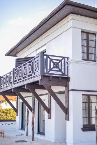 Single Fin Hotel & Lodge - image 4