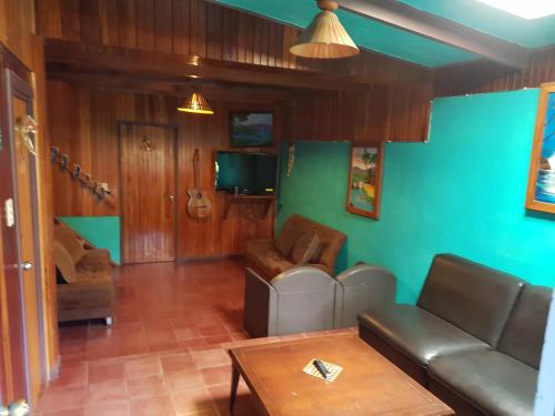 sala de TV, Hostel Monteverde Backpackers in Monteverde