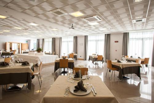 Restaurant, Palace Hotel Zingonia in Verdellino
