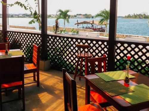 餐廳, 阿米莉亞卡薩酒店 (Hotel Casa Amelia) in 弗洛雷斯