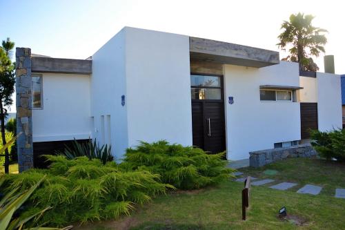 Best Vila in Manantiales - El Chorro with maid