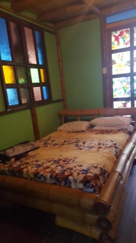 1 double bed, 2 bunk beds