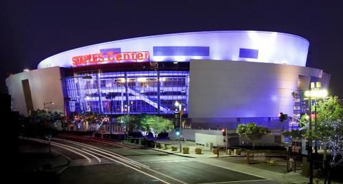 

Luxury Apartment Near Staples Center