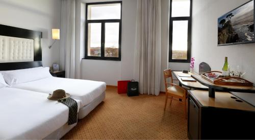 2 double beds