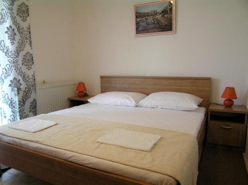 Studio Apartment image 6