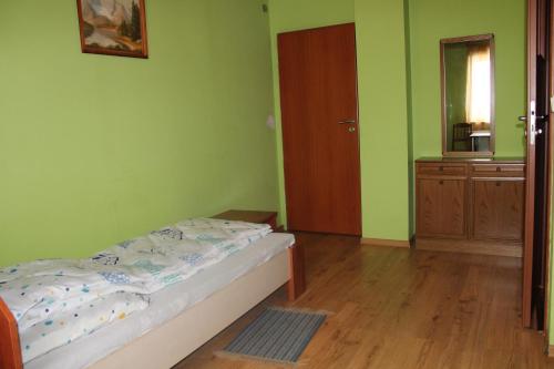 Zagroda Agroturystyczna Wiecha Room Type - Basic Triple Room