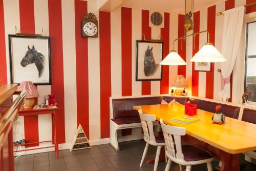 ห้องอาหาร, Gastehaus Schloss Bothmer in ชวาร์มสเตดท์