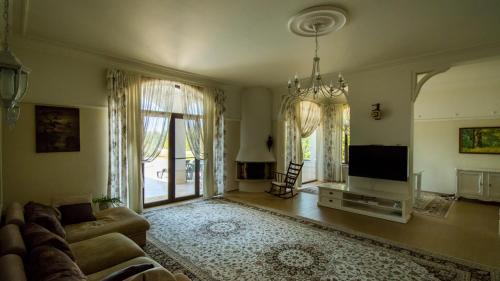 Private Villa First line with sea view in BlackSeaRama Golf