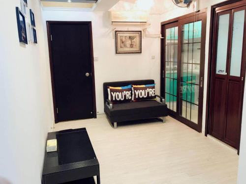 2 Bedroom 2 Bathroom Comfy Apartment In Yau Ma Tei In Hong