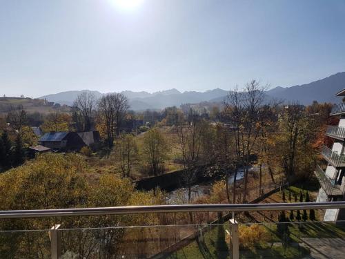 Apartment with Mountain View image 2