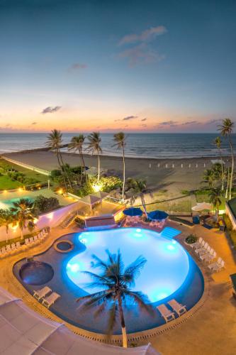 Exterior view, Hotel Dann Cartagena in El Laguito