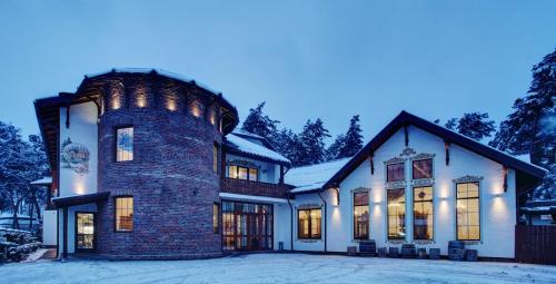 Shpatser hotel in Bryukhovychi