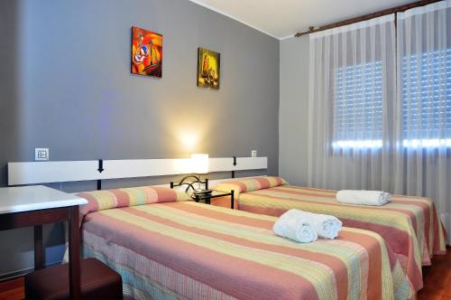 Hostal Europa - image 8