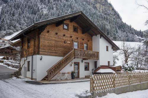 Bejárat, Hof Neuhaus in Burgstall