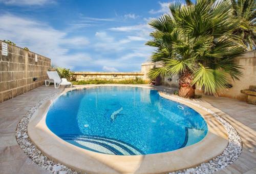 B&B Għarb - Il-Veduta Holiday Farmhouse with Sunny Private Pool in Island of Gozo - Bed and Breakfast Għarb