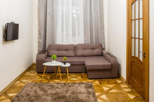 Three-room apartment - image 8