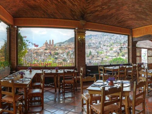 Posada de la Mision, Hotel Museo y Jardin Posada de la Mision, Hotel Museo y Jardin is conveniently located in the popular Taxco City Center area. Featuring a satisfying list of amenities, guests will find their stay at the property a comfort