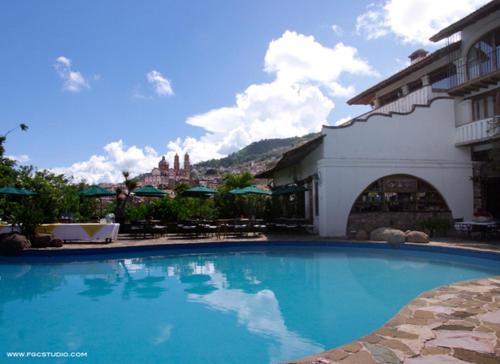 Posada de la Mision, Hotel Museo y Jardin