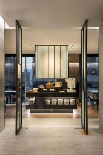 Restaurant, L7 GANGNAM by LOTTE HOTELS in Gangnam