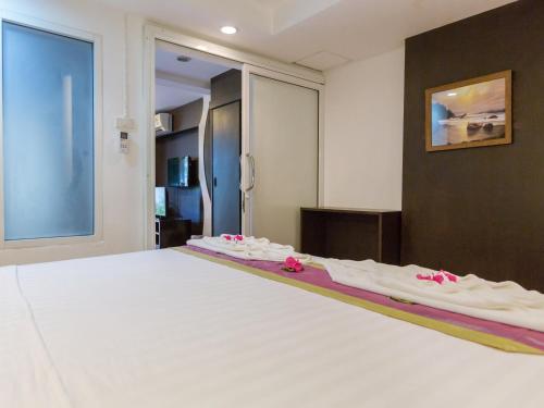 Deluxe Quadruple Room image 2
