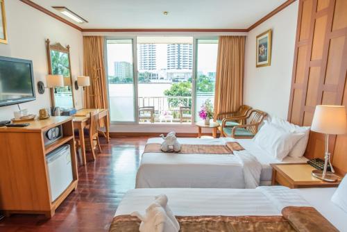 New Siam Riverside in Bangkok langs elven