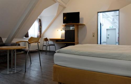 Opera Hotel Köln - image 11