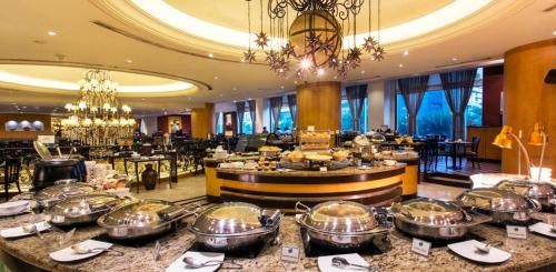 Food and beverages, The Bellevue Manila in Alabang