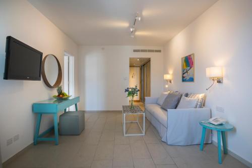 Leonardo Plaza Cypria Maris Beach Hotel & Spa Room Type - One Bedroom Suite