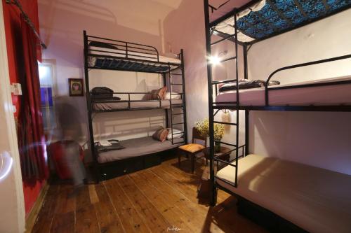 1 twin bed