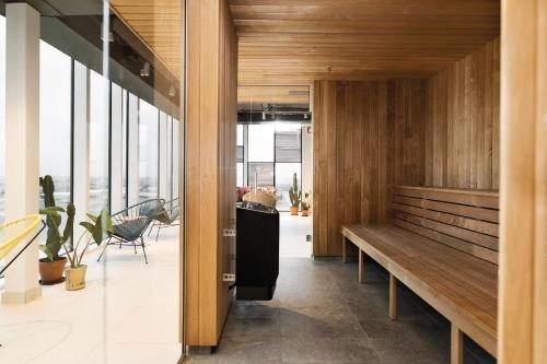 Elite Hotel Carolina Tower - image 6