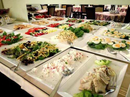 Pałac Wiechlice - Hotel, Restaurant, SPA - 식음료(F&B)