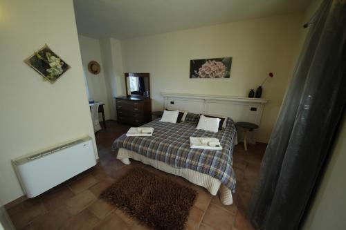 Agriturismo Tra Serra E Lago in Roppolo