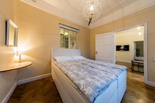 Modern History Apartment, Tallinn (photo 5)