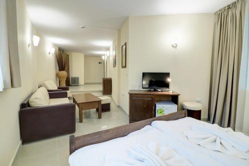 Family Hotel Jupiter - image 5