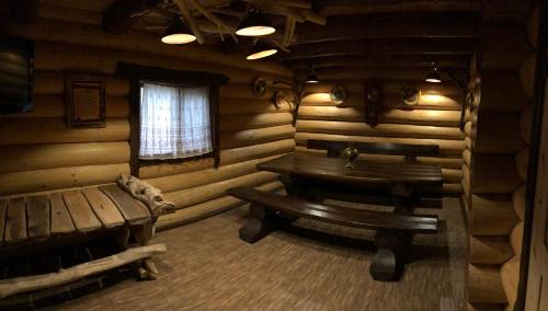 Gostynna sadyba Kit Bayun in Teterivka