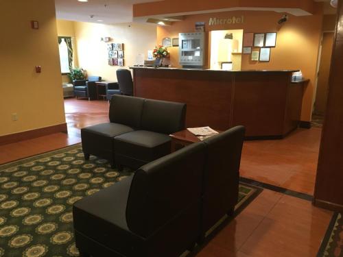 Microtel Inn By Wyndham Albany Airport