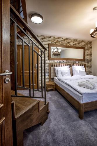 125325010 Hotel & Spa **** Kasztel Uniejów
