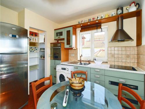  Three-Bedroom Apartment Kukci with Sea view 01 in Kukci