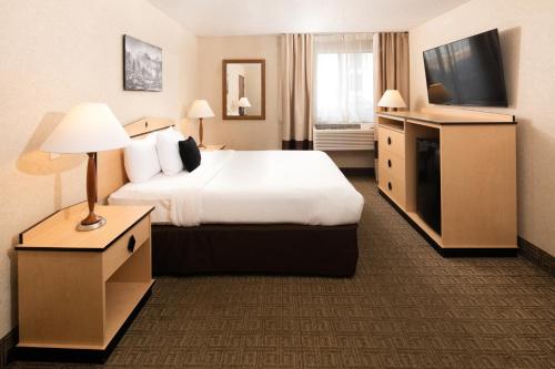 SYLO Hotel Denver Airport, a Ramada by Wyndham