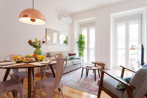 2 suites stylish flat at bairro alto-principe real, Lisbonne