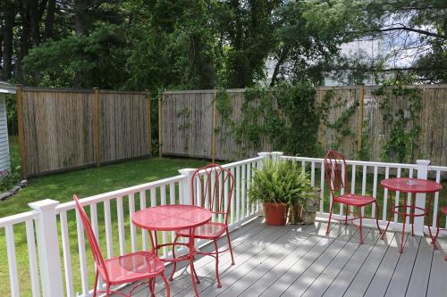 The Bond 1786 Inn in Warrensburg, USA