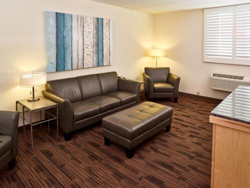 LivINN Hotel St. Paul – I-94 – East 3M Area – Maplewood, MN
